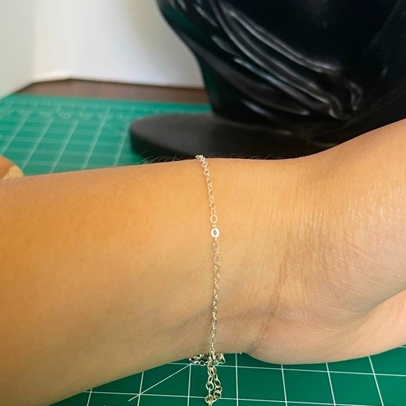 Sterling silver dainty minimalistic authentic pearl bracelet - Picture 4 of 6